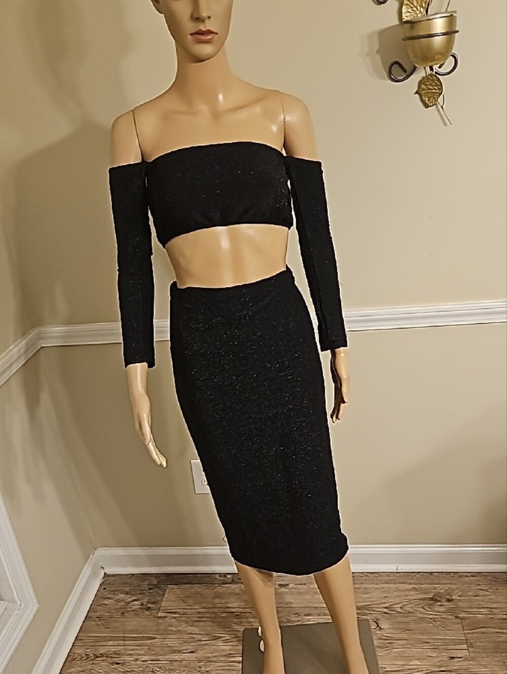 Black Glitter Pencil Midi Skirt - Picture 2 of 6